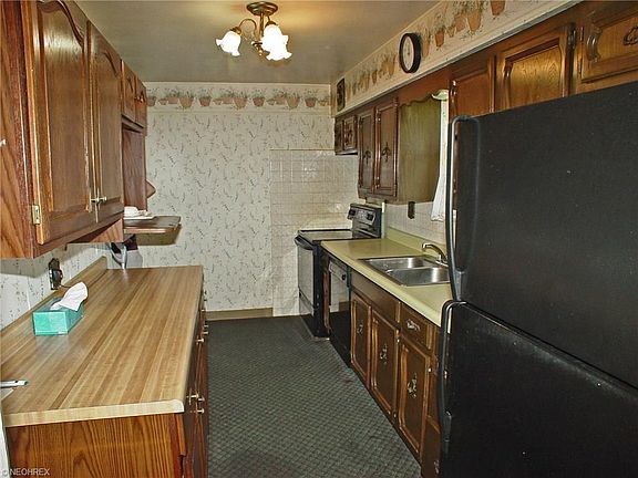 5th image of 107 Jenny Ln