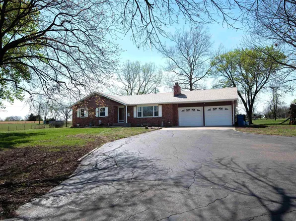 3641 NE Kincaid Rd, Topeka, KS 66617
