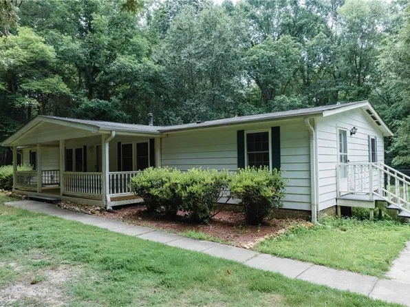 2620 Dalton Dr, Efland, NC 27243