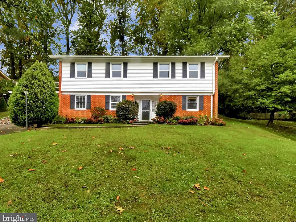 1st image of 6807 Capstan Dr
