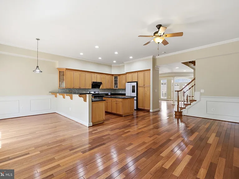 6403 Velliety Ln — Photo 15