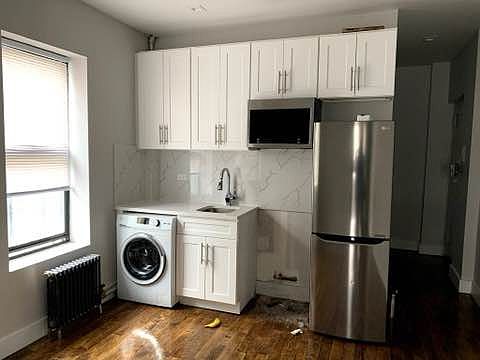 2nd image of 326 E 117th St #A