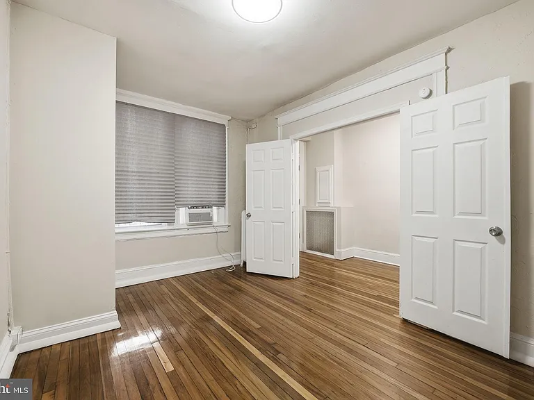 711 Harvard St NW — Photo 4