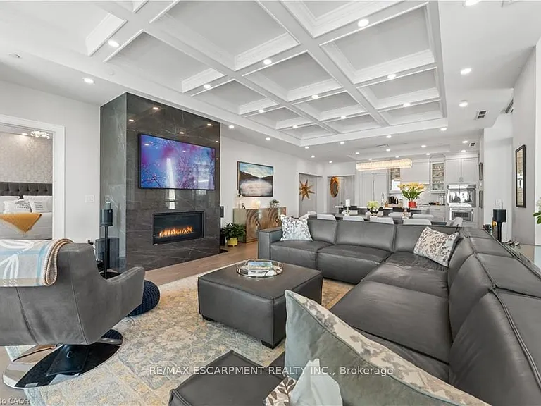 2060 Lakeshore Rd #205 — Photo 12