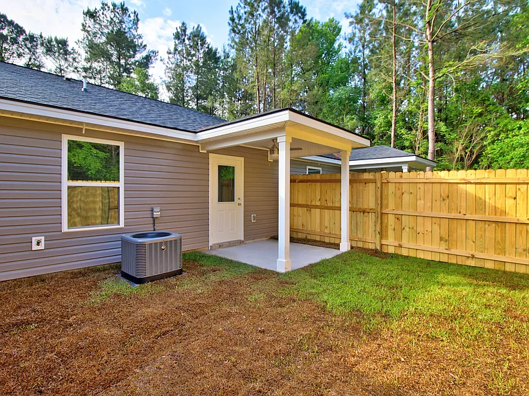 14017 Cecil Nobles Hwy #B — Photo 19