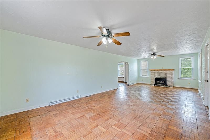 1639 Hancock Ave Apollo, PA, 15613 Apartments for Rent Zillow