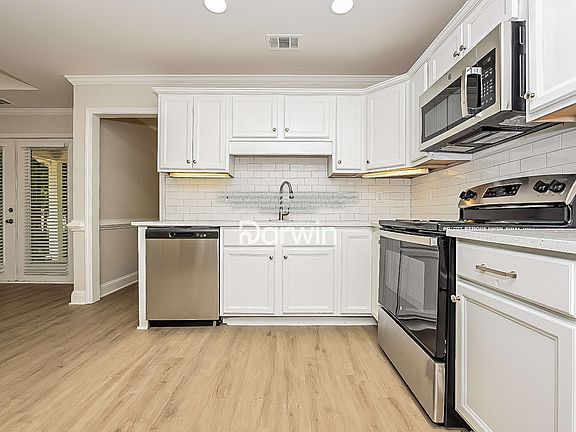 4th image of 50 Wisteria Cir