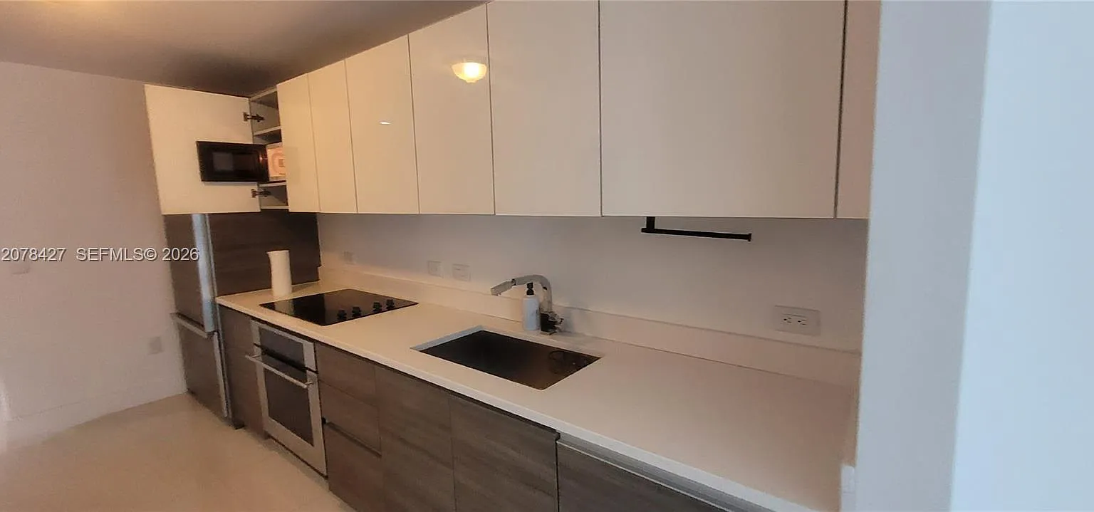 1100 Millecento Residence — Photo 3