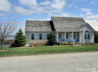 62 Sea Meadow Dr, Portsmouth, RI 02871