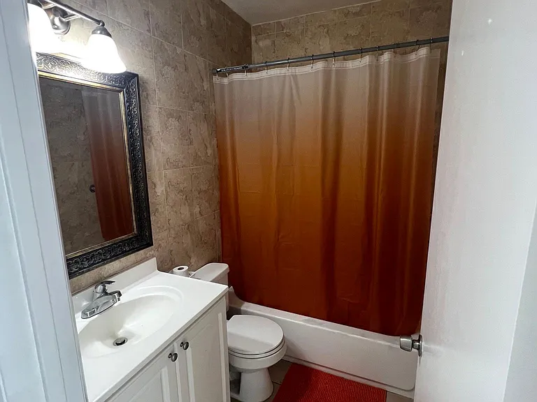 2645 SW 33rd Ave — Photo 6