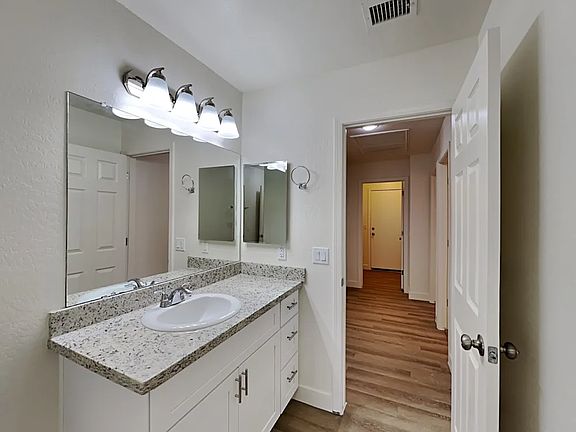 4th image of 13377 W Solano Dr