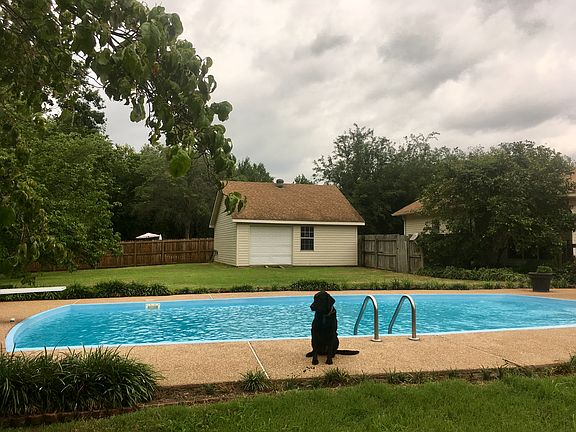 2nd image of 242 Rivertrace Dr