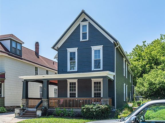 3rd image of 380 Fargo Ave
