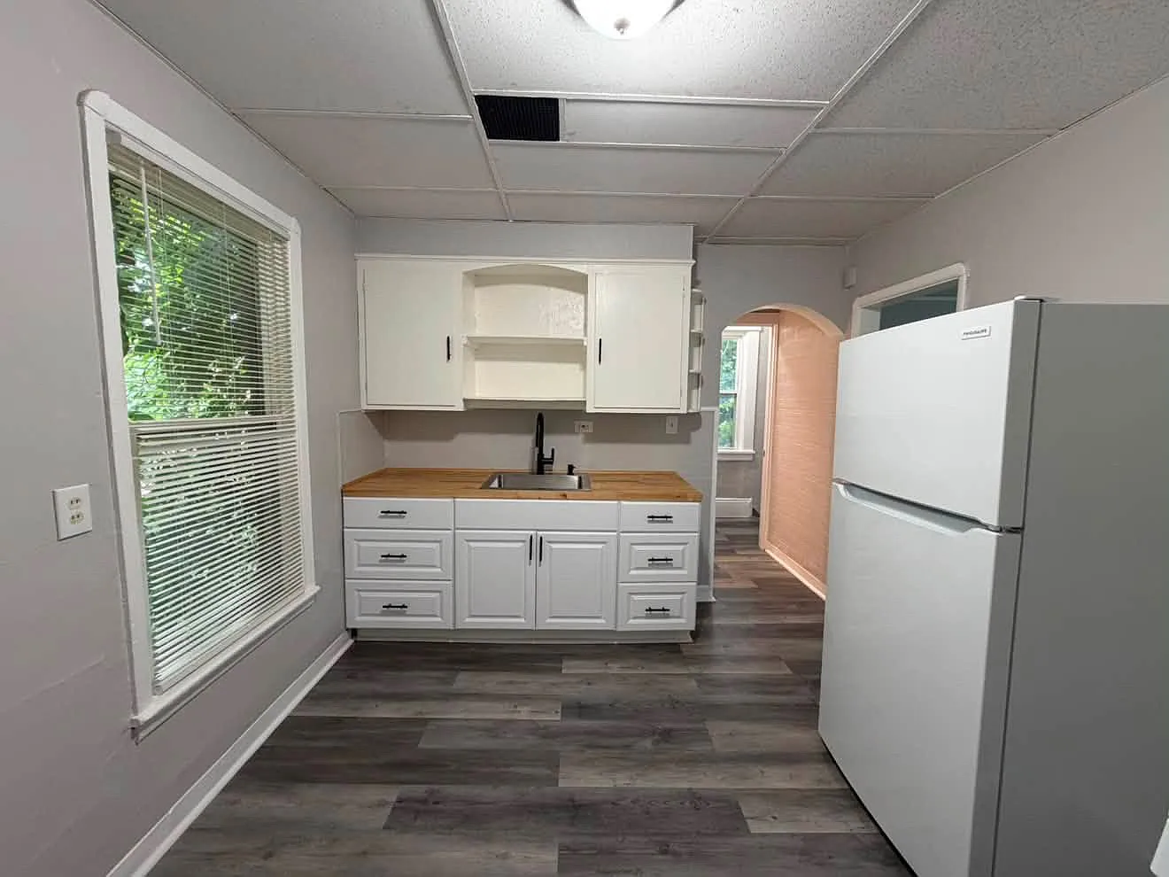 3 bed, 768 sqft, $1,350 — Photo 3
