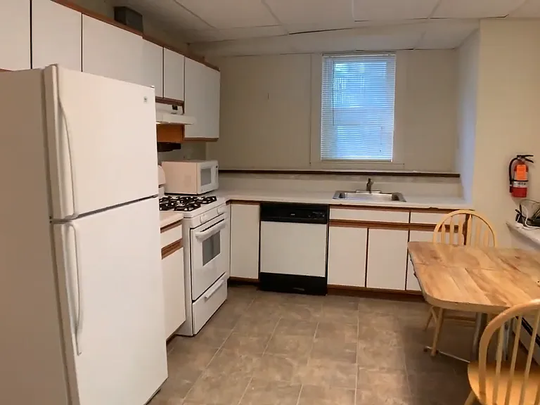 125 Highland Pl #1 — Photo 3