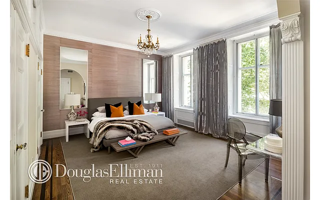 Sold by Douglas Elliman | media 32