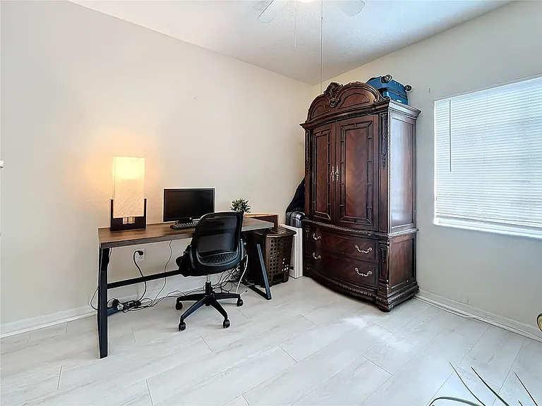 9506 Amberdale Ct #201 — Photo 15