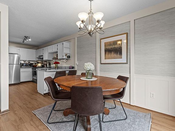 5th image of 11208 Vessey Cir