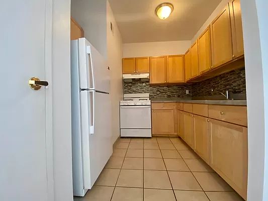 4th image of 206 W 148th St #44C
