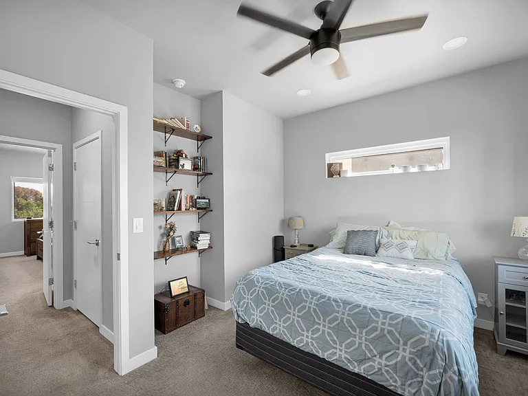 2727 E Thomas Rd #11 — Photo 18