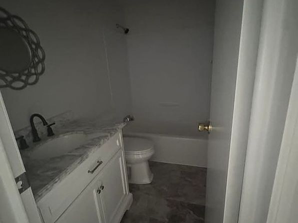 352 Hunters Pl