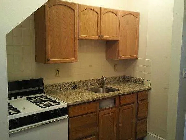 4 bed, $3,400 — Photo 4