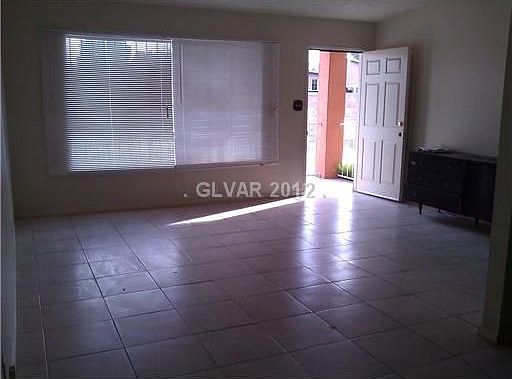 4th image of 4300 Parkdale Ave