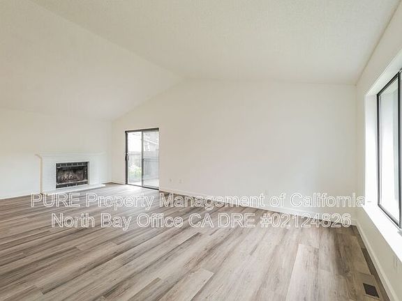3rd image of 818 Canary Ct
