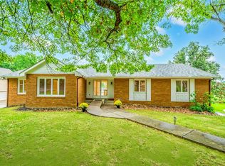 2343 Golfview Dr, Pittsburgh, PA 15241