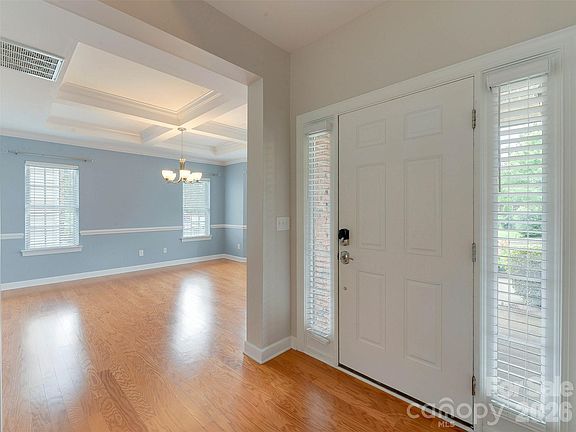 5th image of 5915 Trailwater Rd
