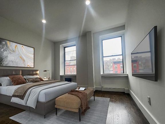 5th image of 101 1st Ave APT 5