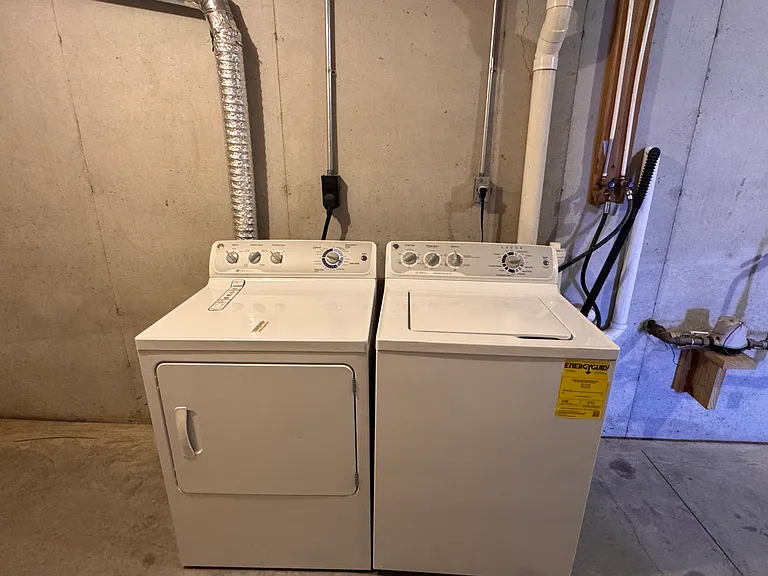 250 Limestone Dr — Photo 26