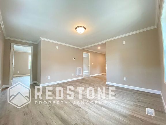 3rd image of 909 Washington St #A