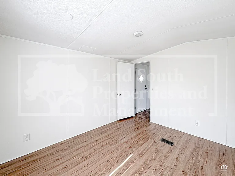 1155 Meadow Lawn St — Photo 14