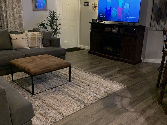 4th image of 507 NE 99th St #97