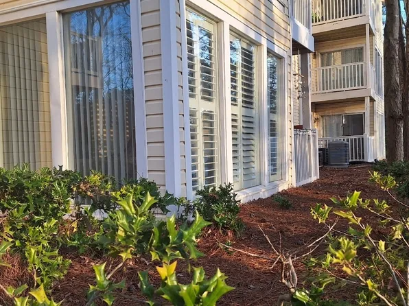 1638 Raleigh Cir SE, Marietta, GA 30067