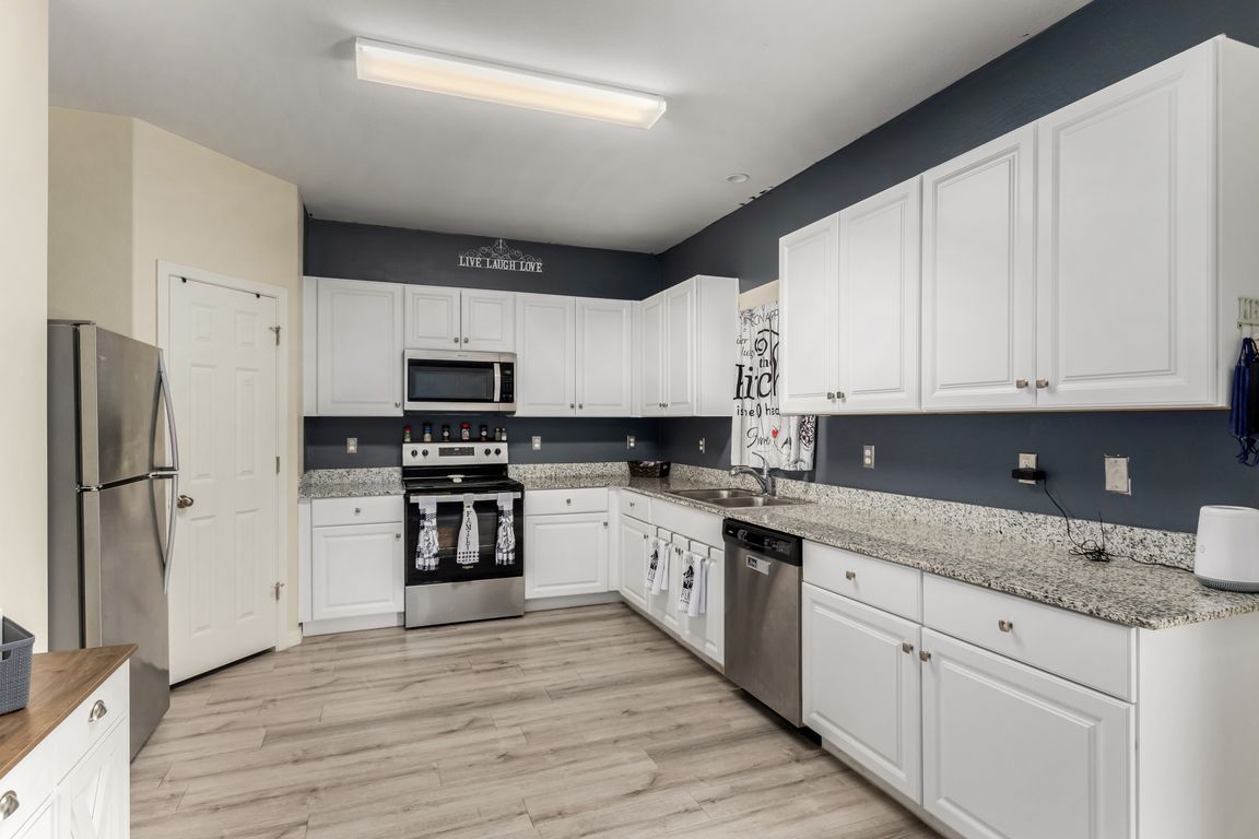 next background image