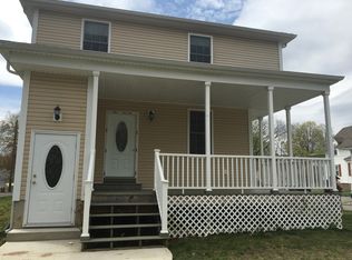 83 Walnut St, Agawam, MA 01001