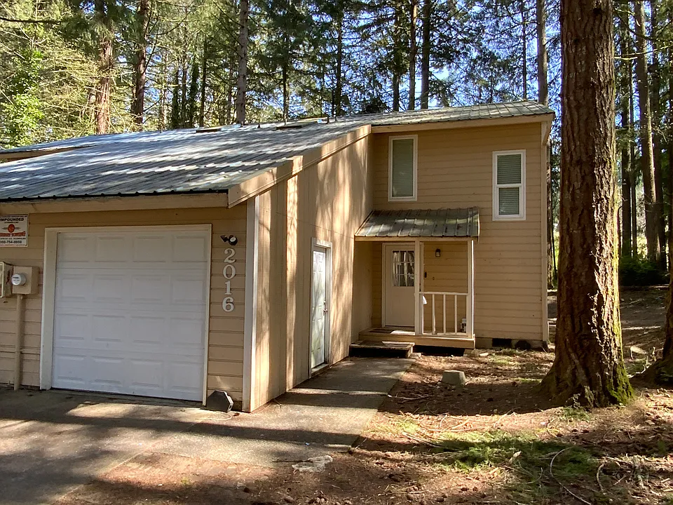 2016 Porta Ct NW