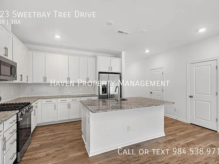 323 Sweetbay Tree Dr — Photo 9