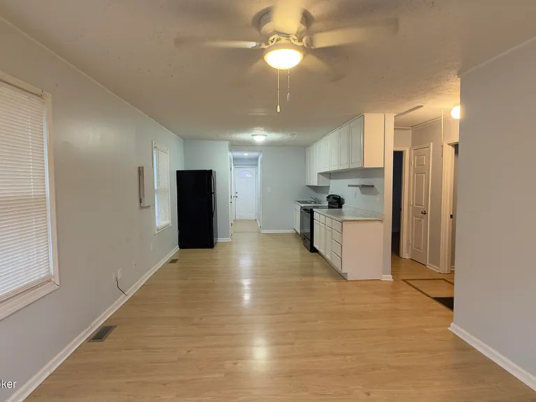 4203 Searcy Ln — Photo 2