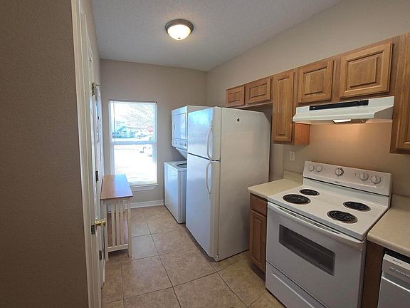 5th image of 204 Ann Cir #B