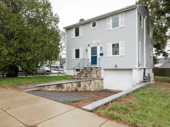 52 Broadway, Stoneham, MA 02180