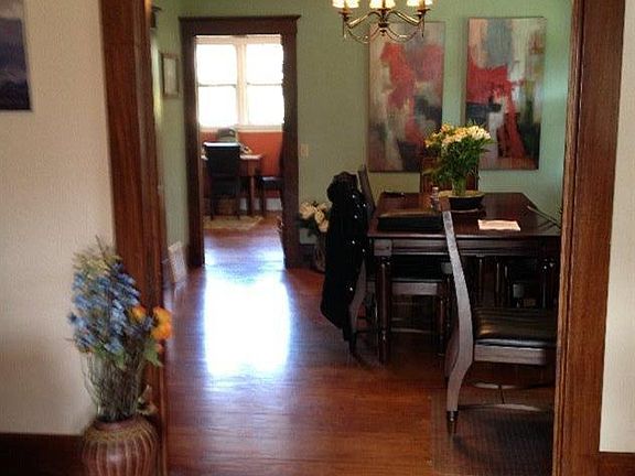 3rd image of 180 Urbano Dr