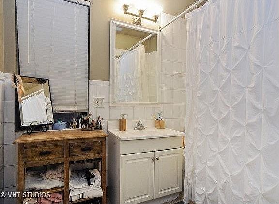 5th image of 847 N Wolcott Ave #1