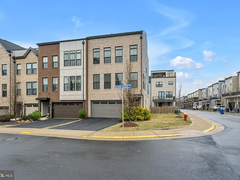 42281 Belgrave Gardens Ter — Photo 1