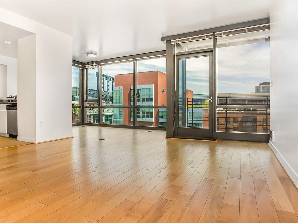 1st image of 250 King St Unit 664