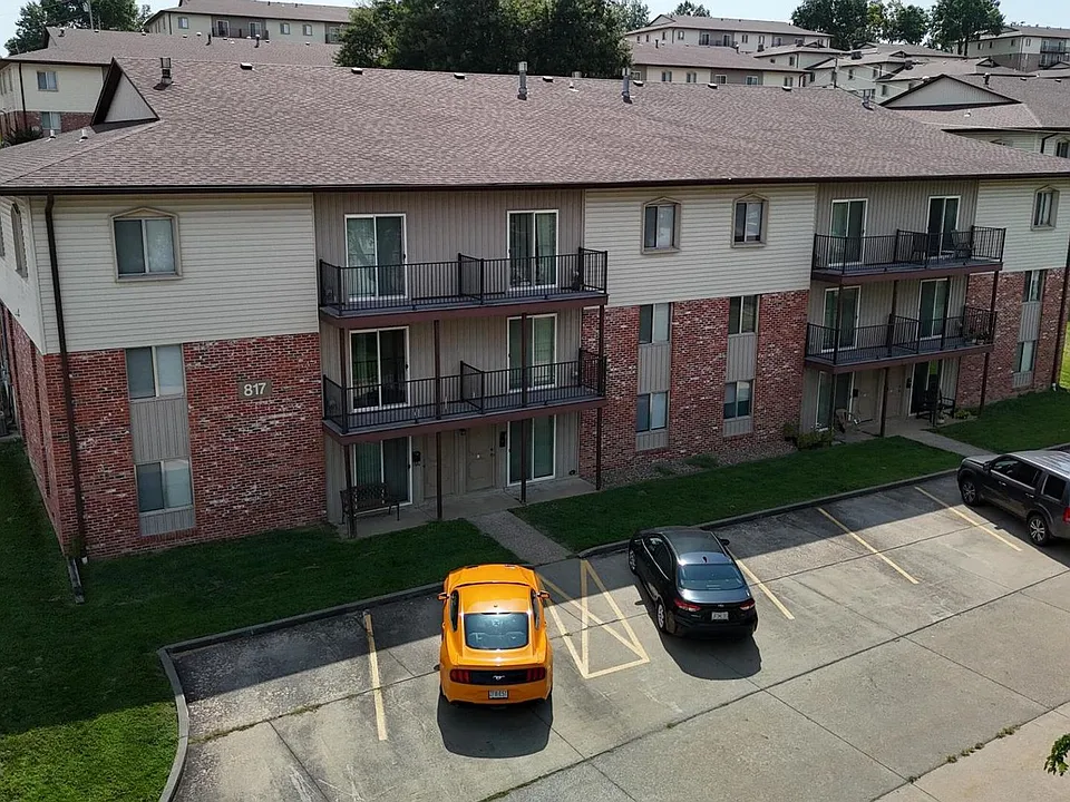 817 Southwest Blvd E
