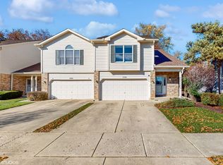 1125 Dickens Ave, Naperville, IL 60563