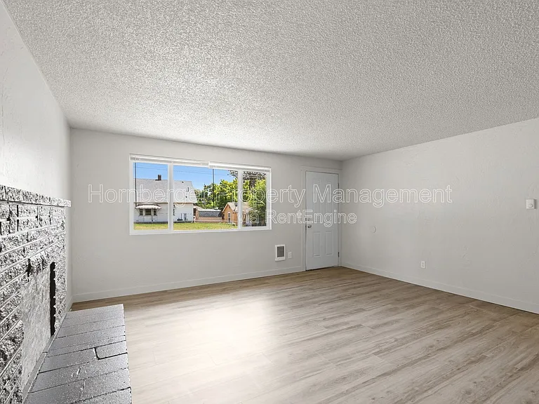 3939 N Mayfair St — Photo 9